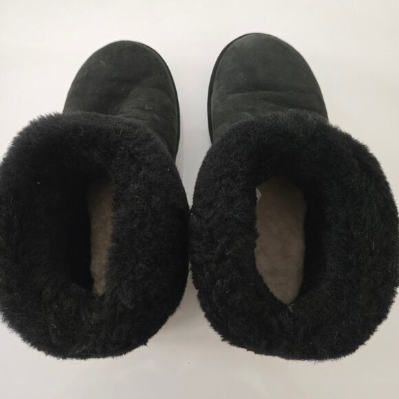 UGG Classic Black Mini Fluff  Shearling Collar Ankle Bootie, Sz 8, Style 1106757 - Picture 4 of 9